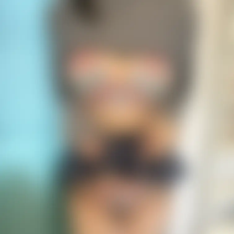 パンツの上からペロペロして…？