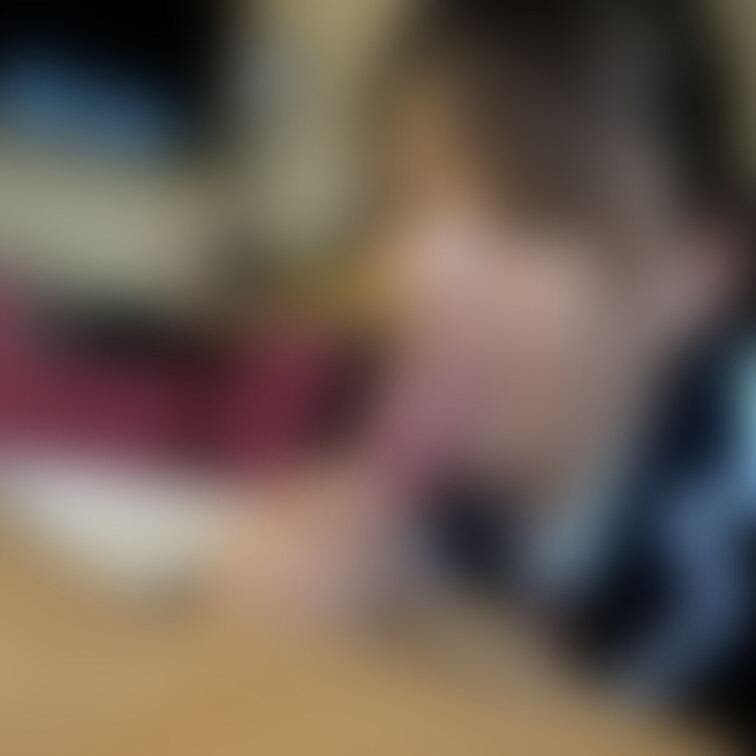 素人美女のみさきちゃん。制服を着てのフェラチオ動画とアナル舐めです。可愛いのにかなり丁寧に舐めたり，咥えれくれますの画像
