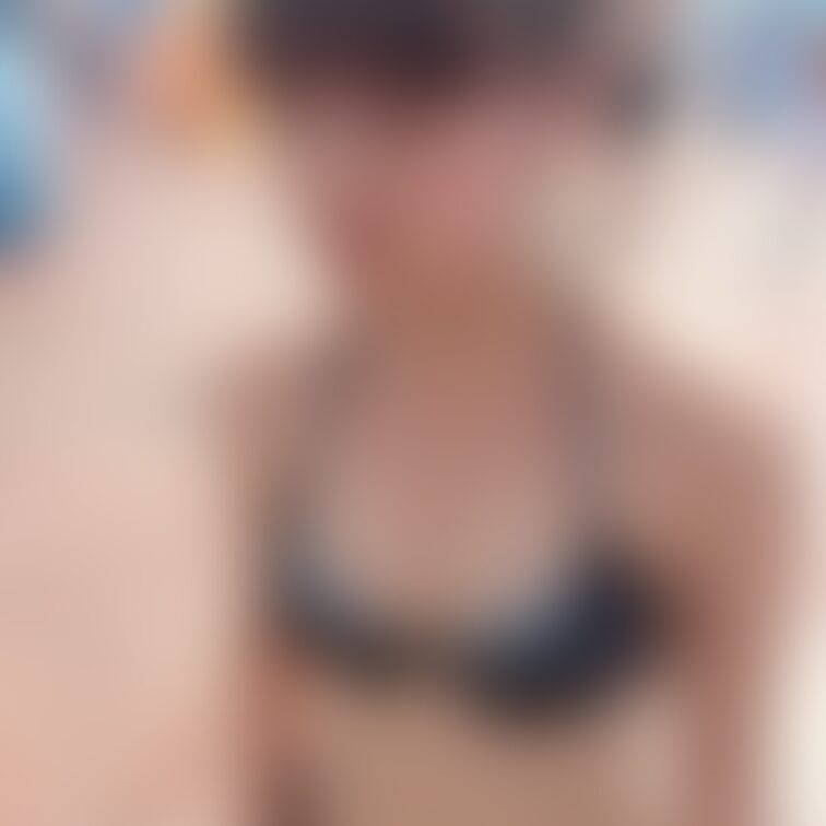 水着適当にー
変顔からのドアップ変顔(  ･᷄ㅂ･᷅ )
