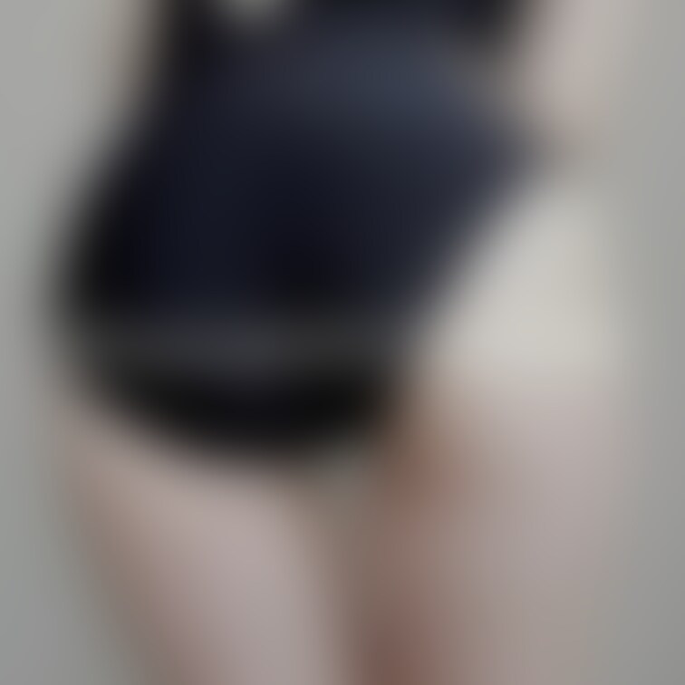 おしりもちゃん入ったよ🍑
背中が開いてるデザインでセクシーなの😚