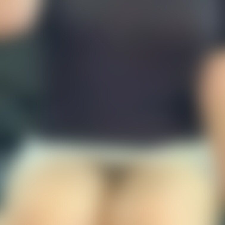 ドリンクコーナーで
NBがバレてガン見する
男性にパンチラ誘惑