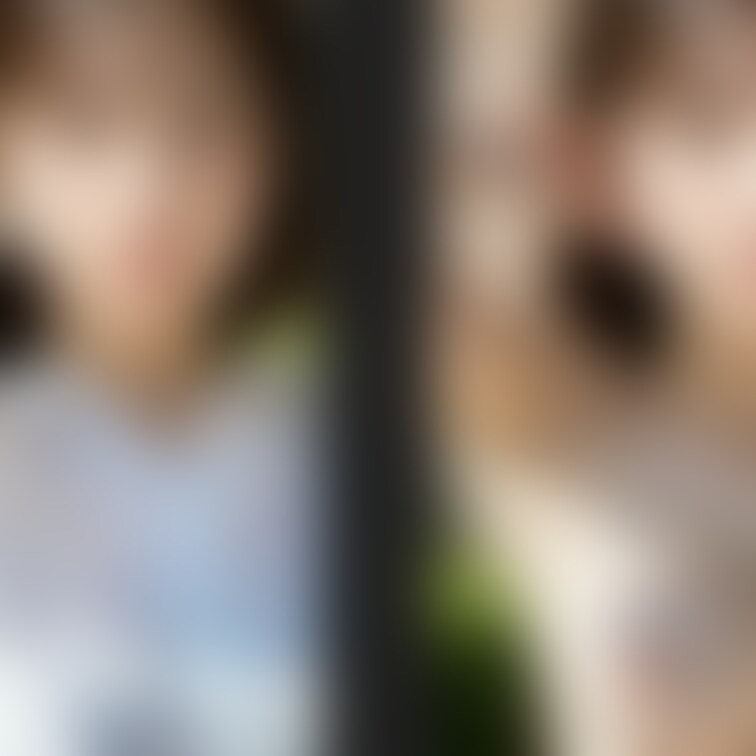 着衣と脱衣を並べた画像です。画像№109