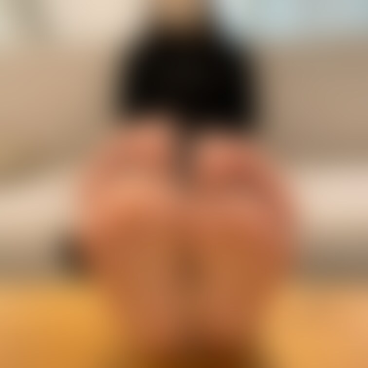 あかりさん①
足のサイズ:23.5cm