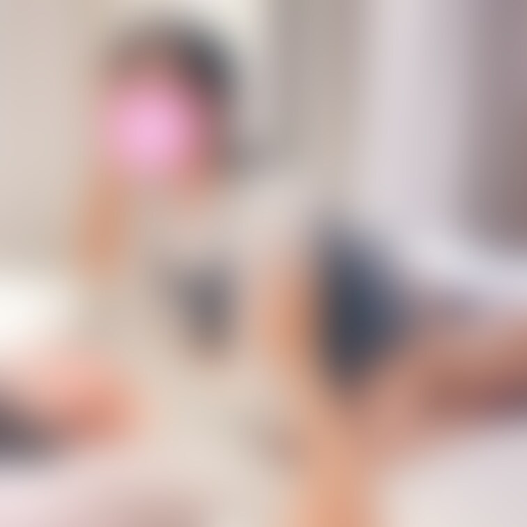 寝取られるーちゃん︎︎︎☺︎のキスシーン
単独さんとセックスしながら
旦那を切なそうに見つめ
また単独さんと濃