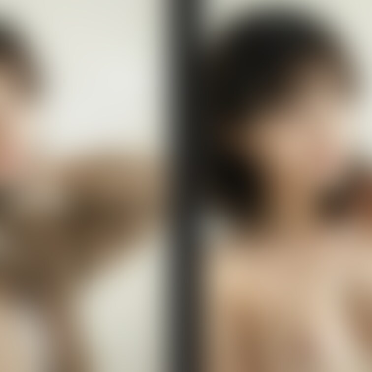 着衣と脱衣を並べた画像です。画像№1035