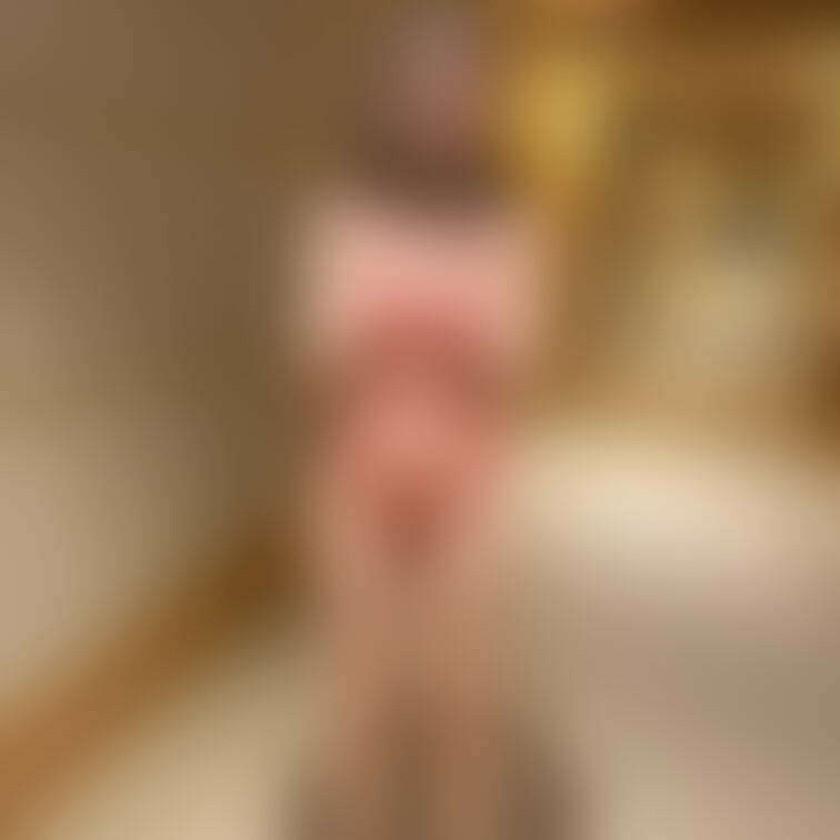 Xの続きです❤️見知らぬ男性が待つホテルで貸し出し肉便器として使われてきました 😖この格好でホテルの廊下を露出お散歩させ