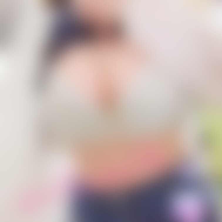 どこかでチラリ🩷
こっそり見せちゃう子🩷