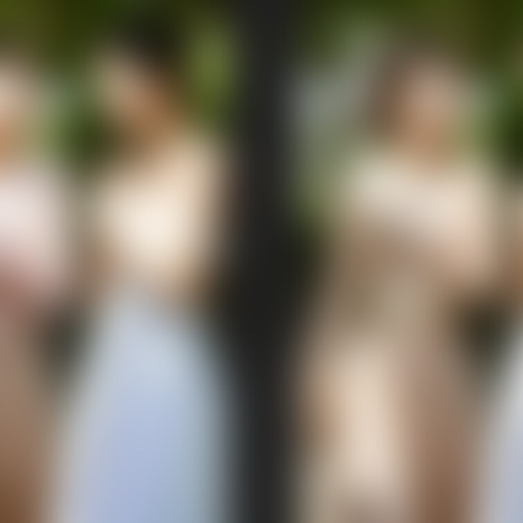 着衣と脱衣の並べた画像です    画像№1568 