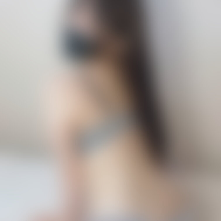 可愛い下着にギリギリアウト？な画像集です。

最後には顔出しも…