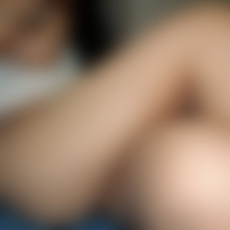 【例の吸うやつを試してみた】シリーズ③
もっと応援プラン限定　画像5枚

こちらは、澄ました顔をしていた妻ですがブ
