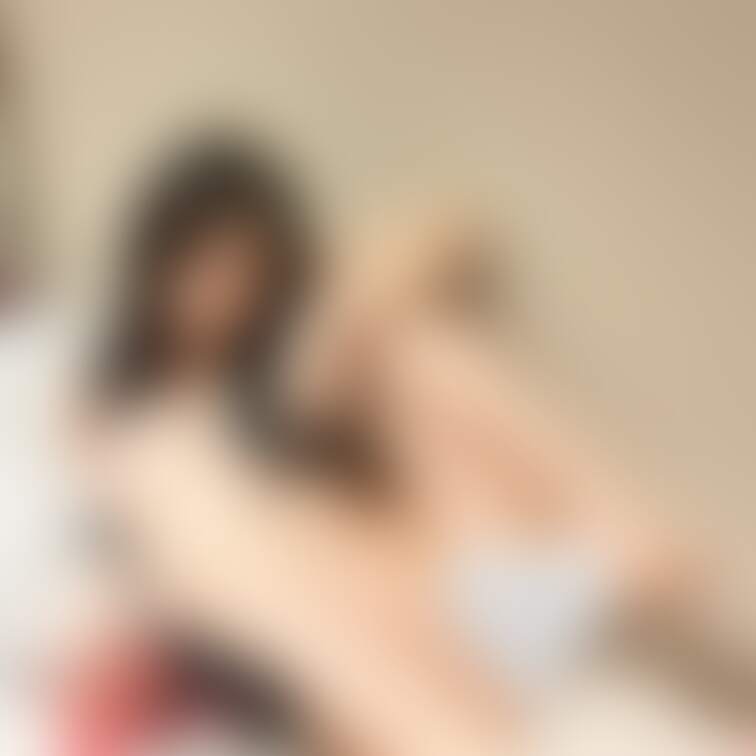 きょうは…いちばんお気に入りの下着姿で♡
気に入ってるから、いっぱい使用してるよ(〃ω〃)
要らなくなったら、ほしい