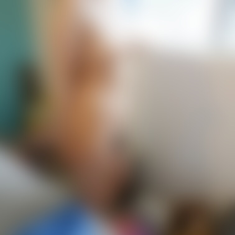 みずきさんのホームパーティーでの一枚。罰ゲームで全裸撮影しました。
