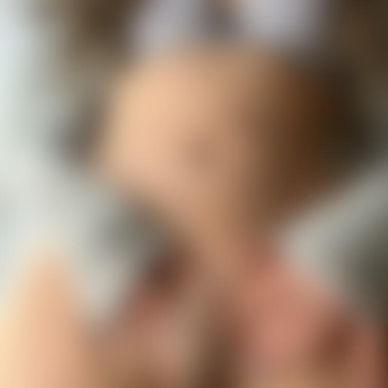 ノーパンのおまんこ筋くっきり内緒のお写真の続き💓