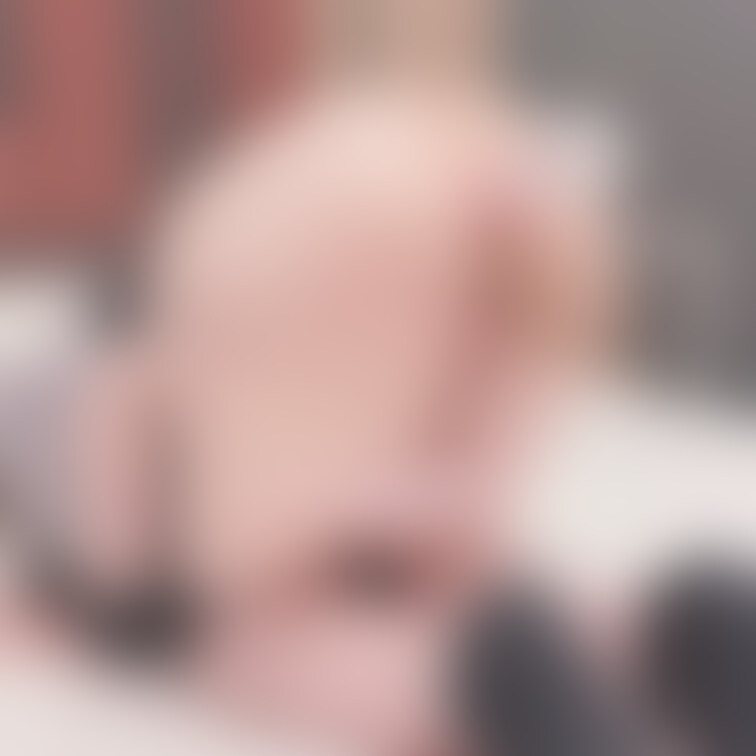 個撮ハプニング
近日、動画公開します

両手足固定されて身動きできない状態でアナルとあそこ両方にディルドを、、