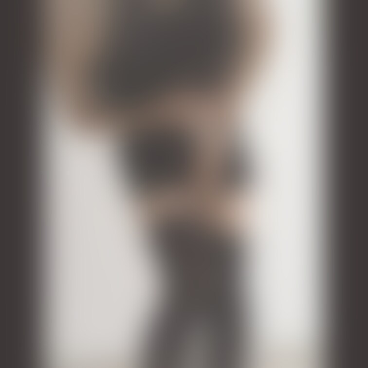 上司(妻子持ち)からプレゼント。忘年会にきてくるようにって。嫌いじゃないけど…濡れちゃう


