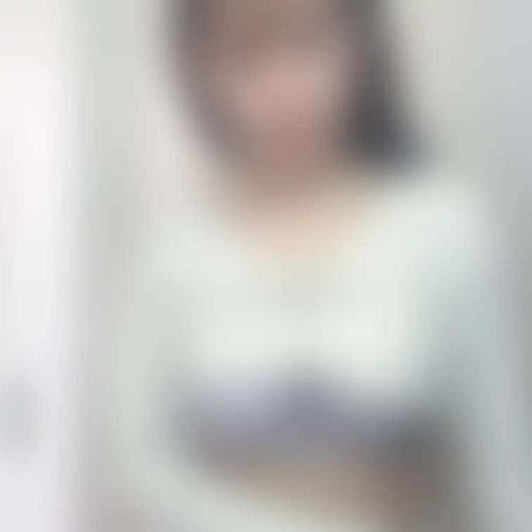 私が玄関で1人でシてる動画見てくれましたか？🫣