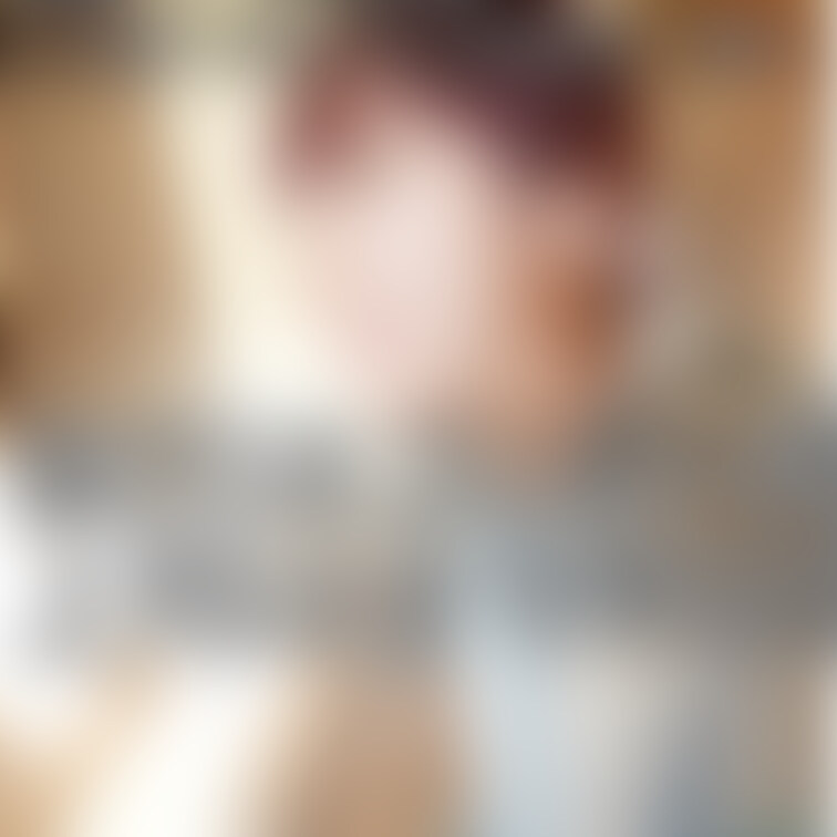 美大卒のデザイナー採用社員
（美乳 フェラ上手 生ハメ黙認）
仕事終わりにホテルに連れ込める
デザイナー社員が「彼