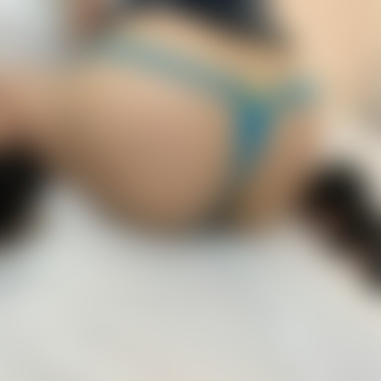 ｴｯﾁなおパンツ❤︎
新しく買った夏仕様のターコイズカラーは可愛い🫣💙
尻トレしてるからか張りが出てきたよ☺️🫧