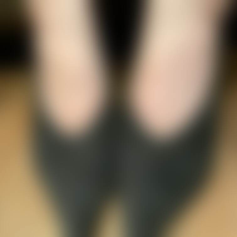 可愛い美容専門学生 えりかちゃん😺①
 
 足のサイズ:23.5cm