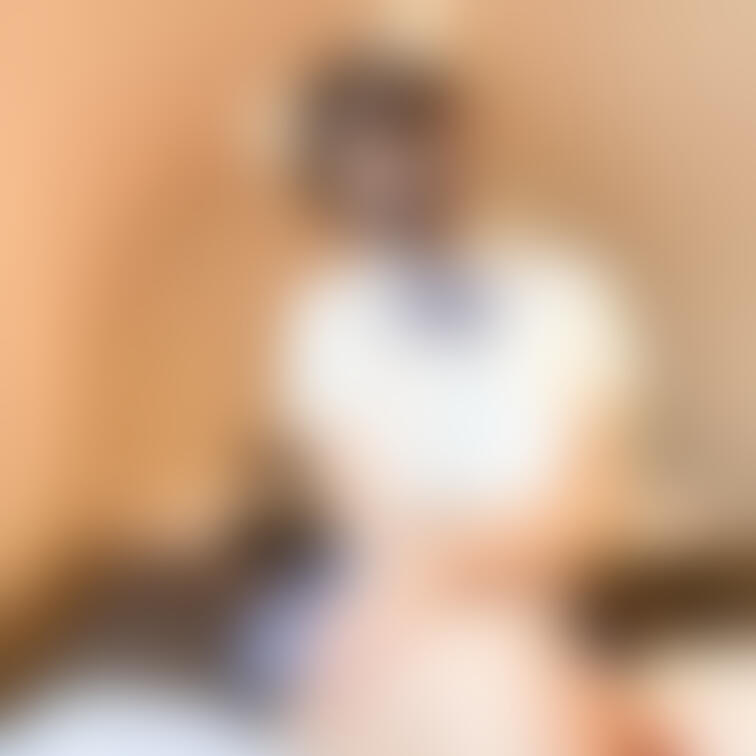 ミニスカお百のあなるプラグ自撮り写真だよ!えちえちなうえにわんわんの耳まで!?くぱぁもしてるからたくさんしこしこしてね!