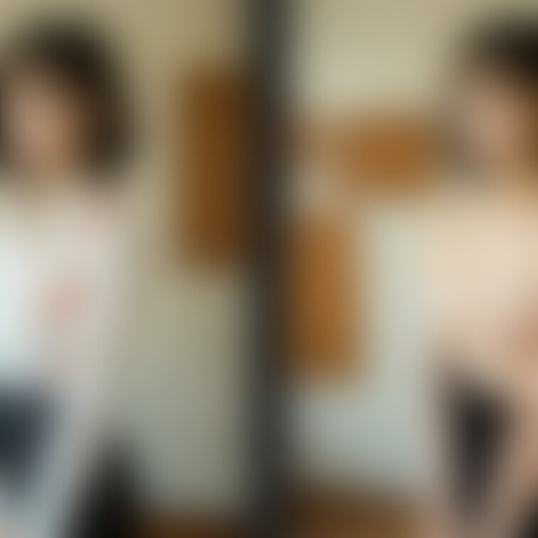 着衣と脱衣の並べた画像です    画像№1495