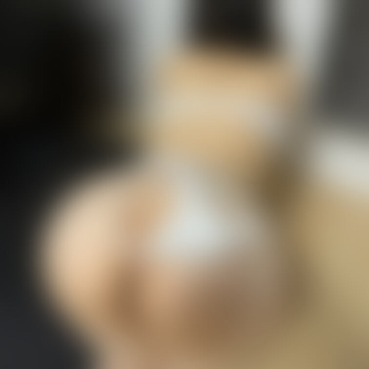 Twitterの続きです🧡バイト先にて😖🧡
四つん這いでアナル、ざこまん丸出しで店長さんと社員さんにちん媚び中です😖
