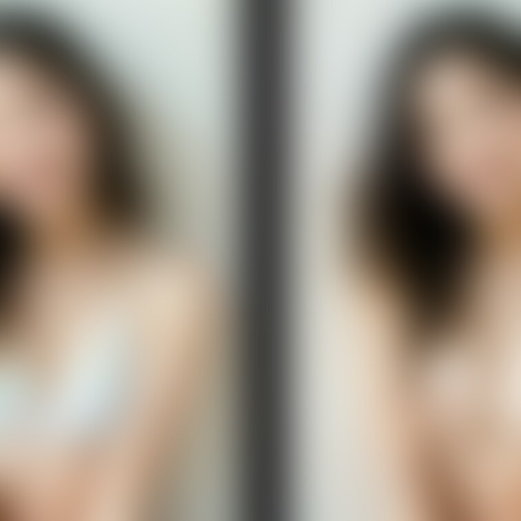 着衣と脱衣を並べた画像です。画像№759
