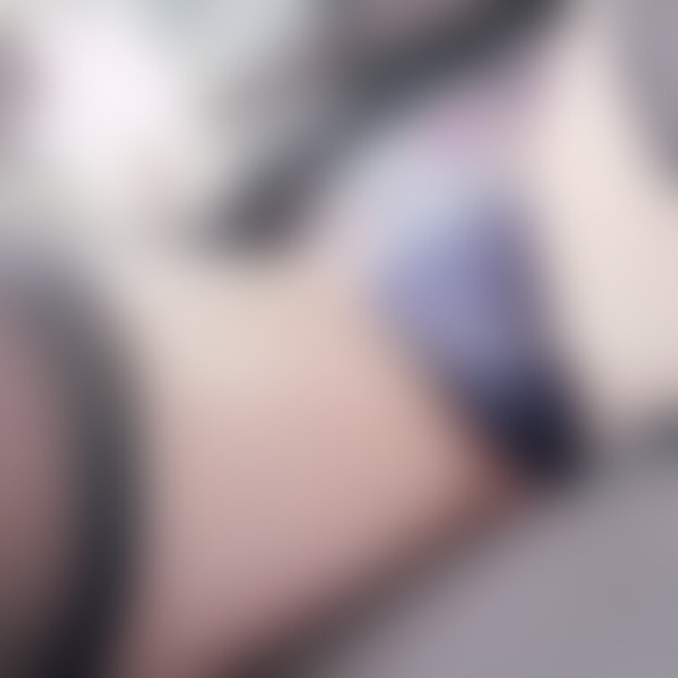 コレ撮る時に隣に車が停まってて人も乗ってたからドキドキしました〜💜🖤💜🖤