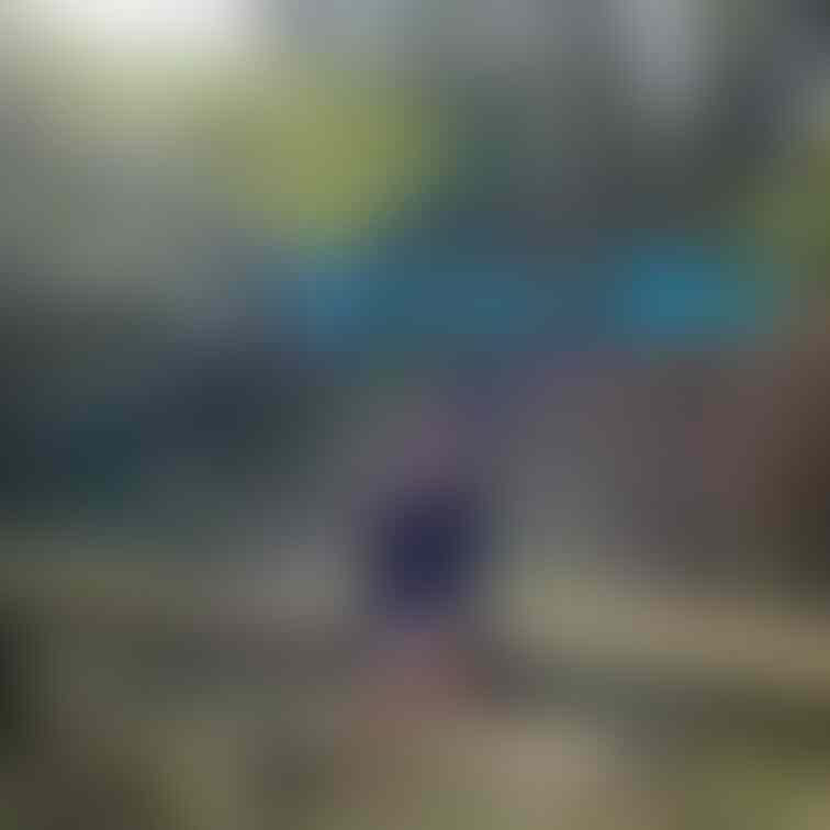 過去の削除写真の再投稿です。（2023年3月投稿）
素敵な公園で💕③