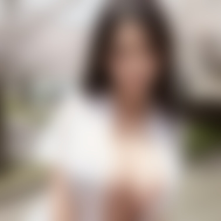 人通りが少ない時期に行けばこんなことしてる美女に遭遇できるかも…？