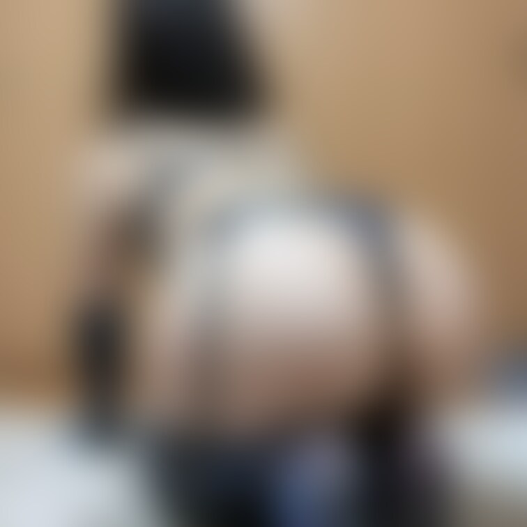 またまたおっきなおちり🍑❤️✨✨️🥰
紐がくい込んじゃう〜😆💕
ニャンコのポーズ❓
ワンコのポーズ❓