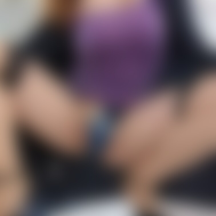 本日満員御礼のデリ出勤中❗爆乳ド変態妻👺
ラブホフロントでちょっと撮影💦
爆乳デカ乳輪が透け透け衣装で、只今濃厚プレ