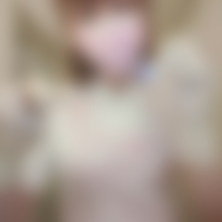 仕上げ歯磨きしましょうね、大きく開けて〜