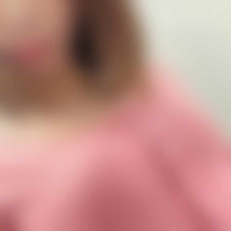このワンピースね…ボタンがあるから
脱がなくてもおっぱいが楽しめちゃう😍
ボタン外す時ってどきどきだよね🫣💕💕