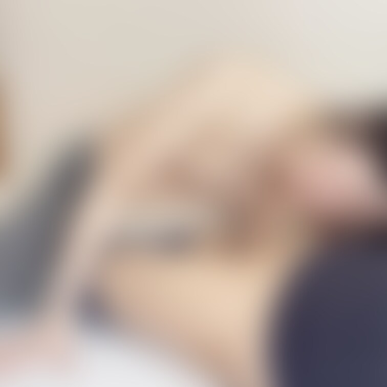 口内射精されながら一緒に絶頂⚡️手コキしながらキスしたり、フェラしながら擦り付けオナニーしてます♪最後はお口にいっぱい熱