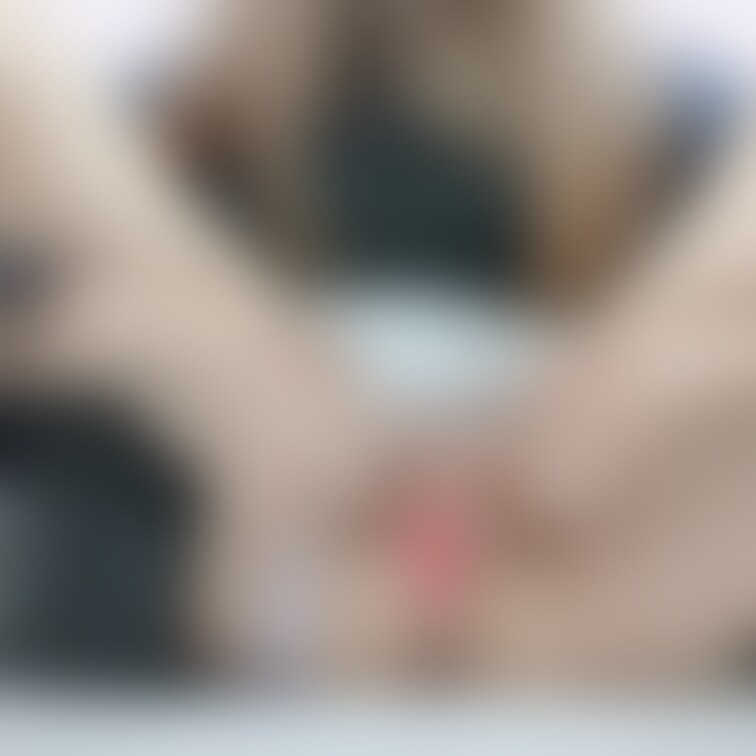 会社の更衣室でM字丸見え👀💞
アナルまでぱっくりしちゃった( *´艸`)❤︎.*

