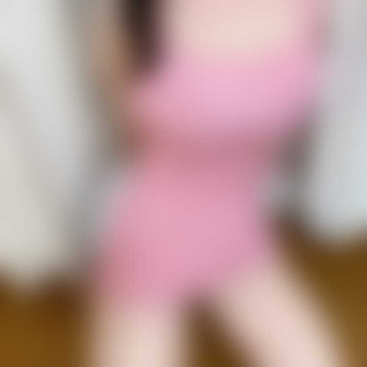義理のお○○○さん○○○が来るのでちょっと着てみたけど。ラインがわかりすぎて着替えました。笑🩷でも見られてると思うと興奮