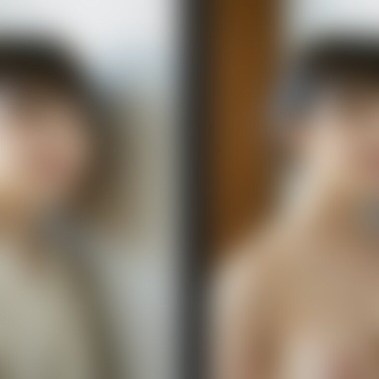 着衣と脱衣の並べた画像です    画像№1560