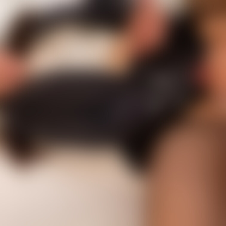 スーツにぶっかけ画像!
不動産営業のスーツ美魔女艶めかしいフェラテクで大量口内発射
👇本編はこちら👇
ht