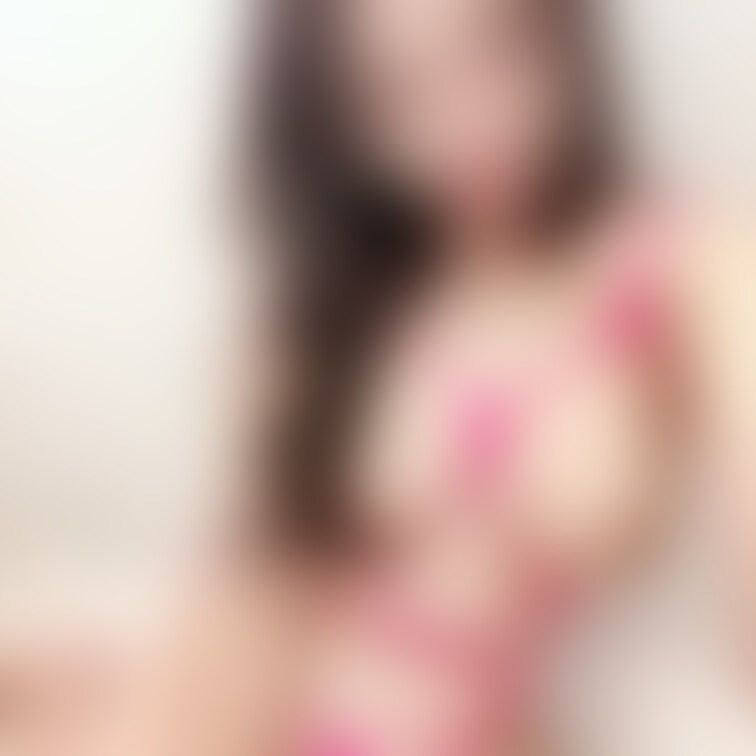 こんな王道のスタイルで露出お散歩してみたいなぁと憧れています...♡