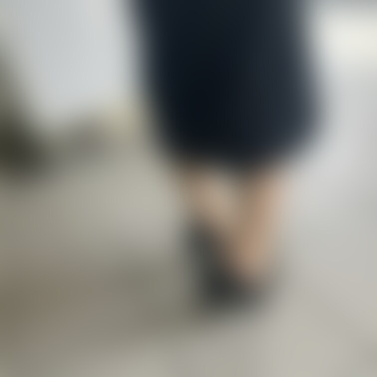 お外で♡暑いとすぐ脱いじゃうね