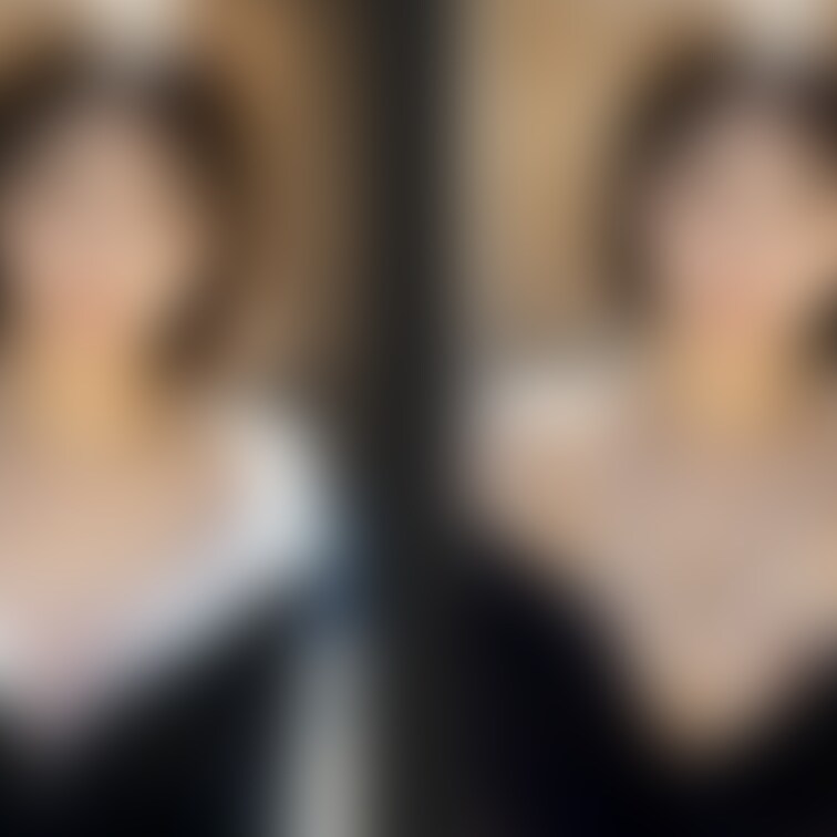 着衣と脱衣を並べた画像です。画像№251