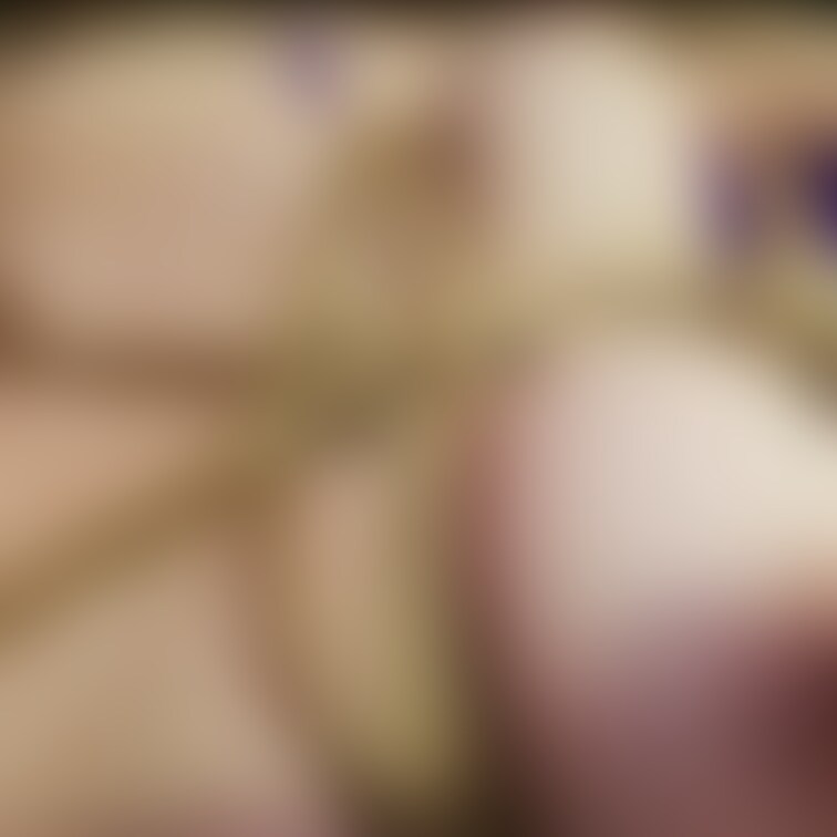 おっぱい縛り。ぱんぱんにして先を下から撫でる。全身にピリピリ白目になる。それを一晩中する。疲れて寝る。