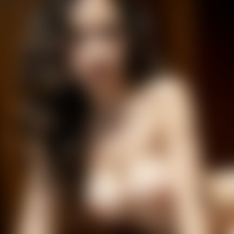 目覚ました？巨乳ハーフガールと生活したら…