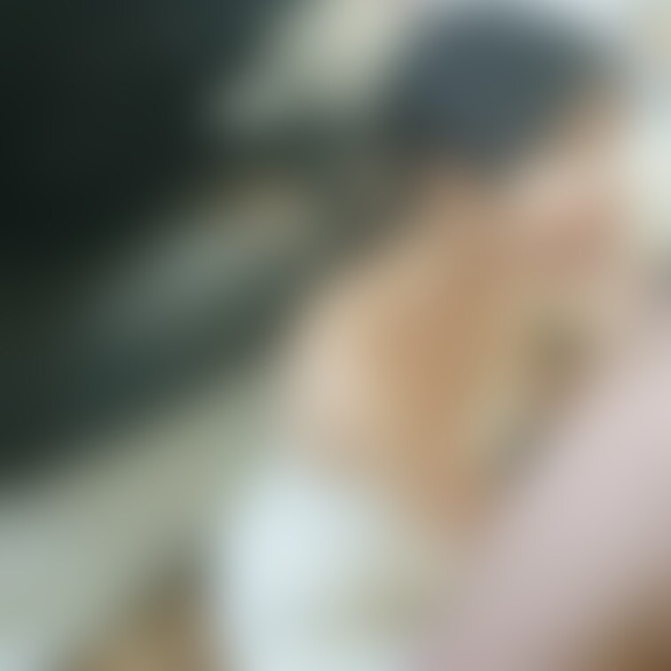 綺麗な人いるなーーと思ってたら彼女だった！
チューブトップのニットワンピはよすぎる！フェラ姿に興奮した。
これがこう