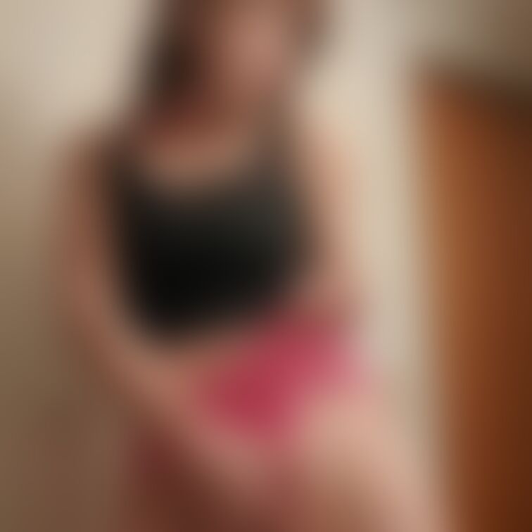 パンツを食い込ませながら
指でグリグリ

オナニー？