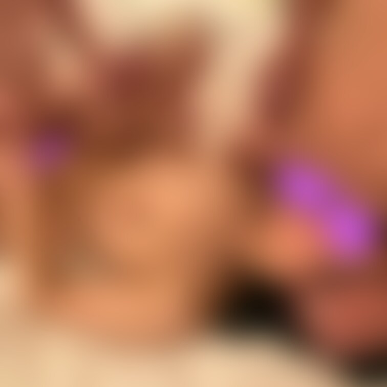 ＜本日の１枚＞
貸出し RINKAN プレイの１枚。
旦那が家で留守番している間に、Yuri はこんなことしています