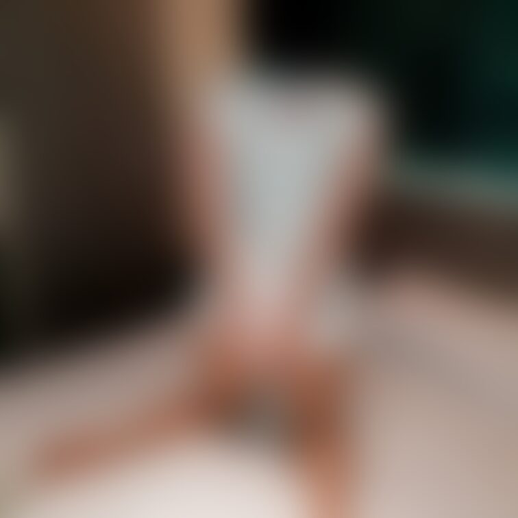 久しぶりのホテル…。
パンスト姿は興奮する。