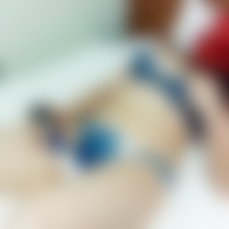 マゾ堕ち人妻セリナとのハメ撮り。
全頭マスクで視界をふさがれて肉便器として使われる喜びに目覚めた人妻。
旦那には想像