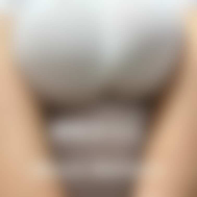 濡らすと透けるよ